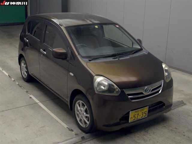 6946 Daihatsu Mira e s LA300S 2013 г. (JU Kanagawa)